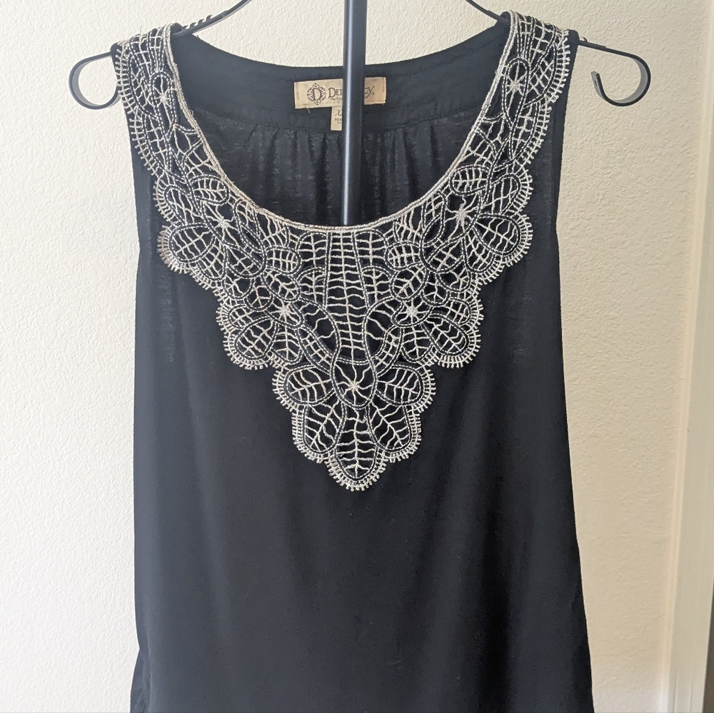 Democracy Black Sleeveless Crochet Neckline Top XL Boho Stretch Rayon Size XL